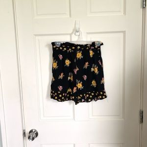 Forever 21 Shorts size XS Black Floral NWT